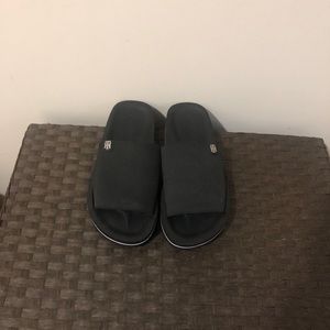 Timmy hilfiguer sandals never wear